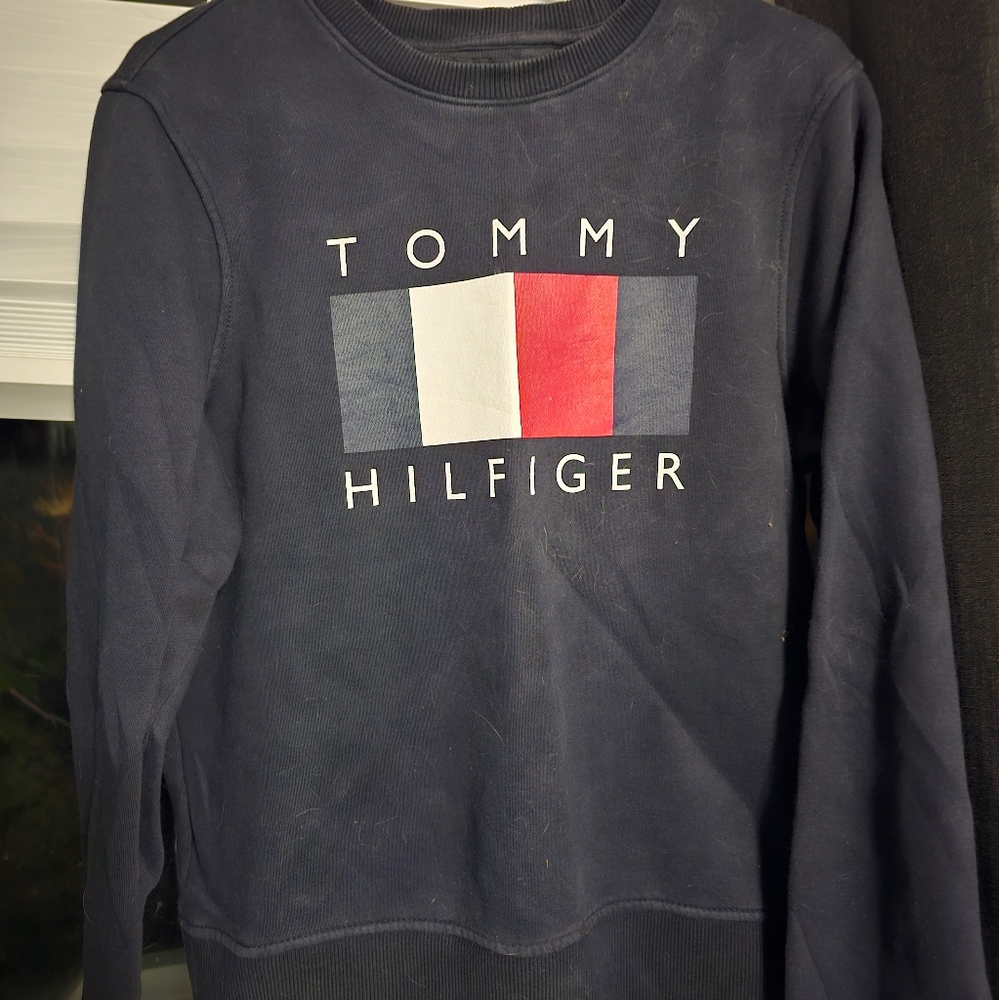 Tommy hilger small sweater